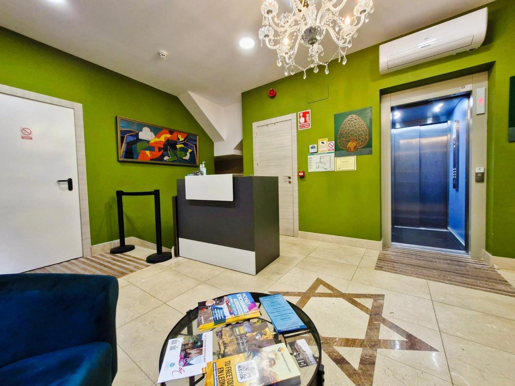 Feeling Home - Suites&Rooms Leon Bagian luar foto