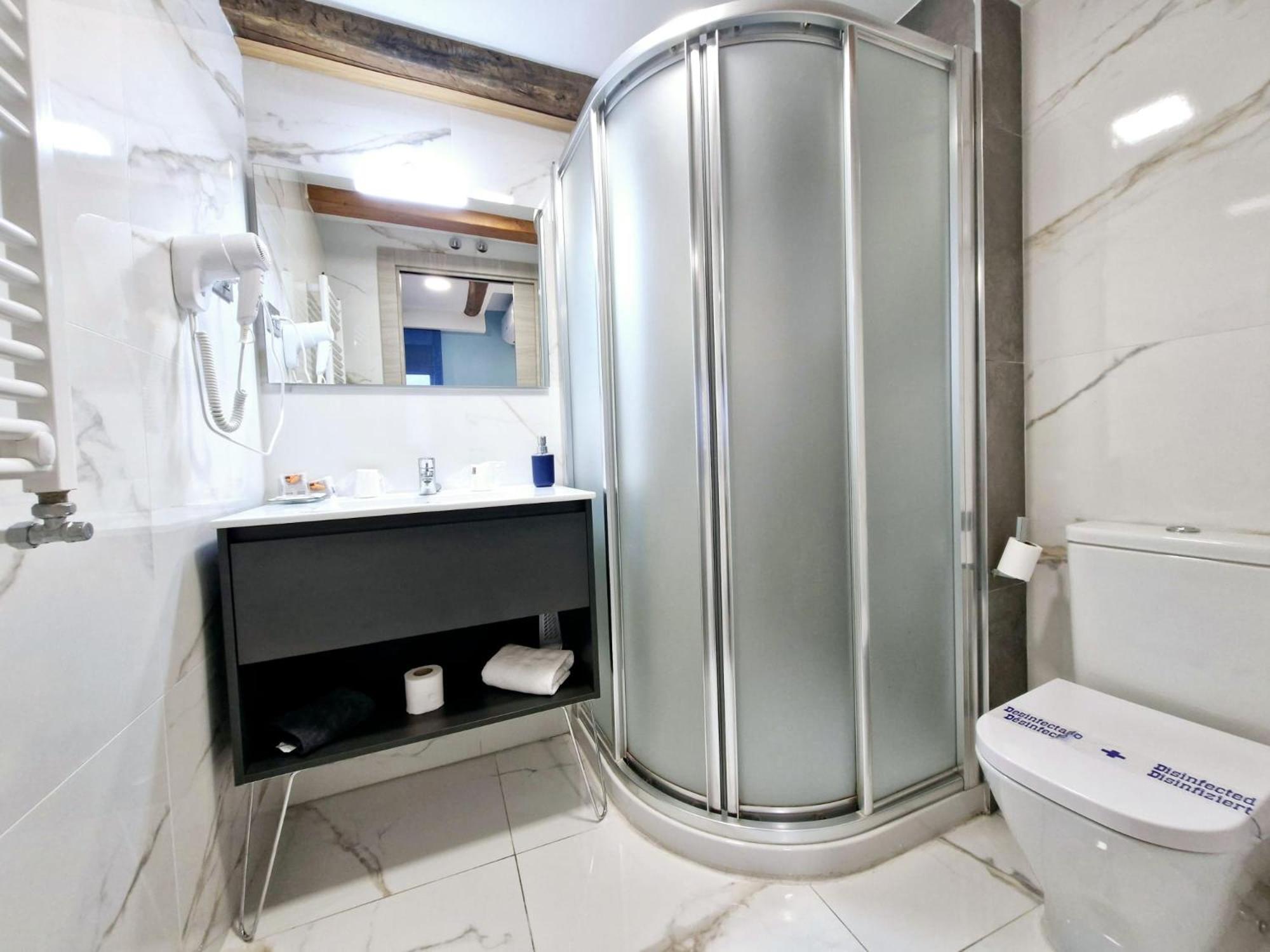 Feeling Home - Suites&Rooms Leon Bagian luar foto