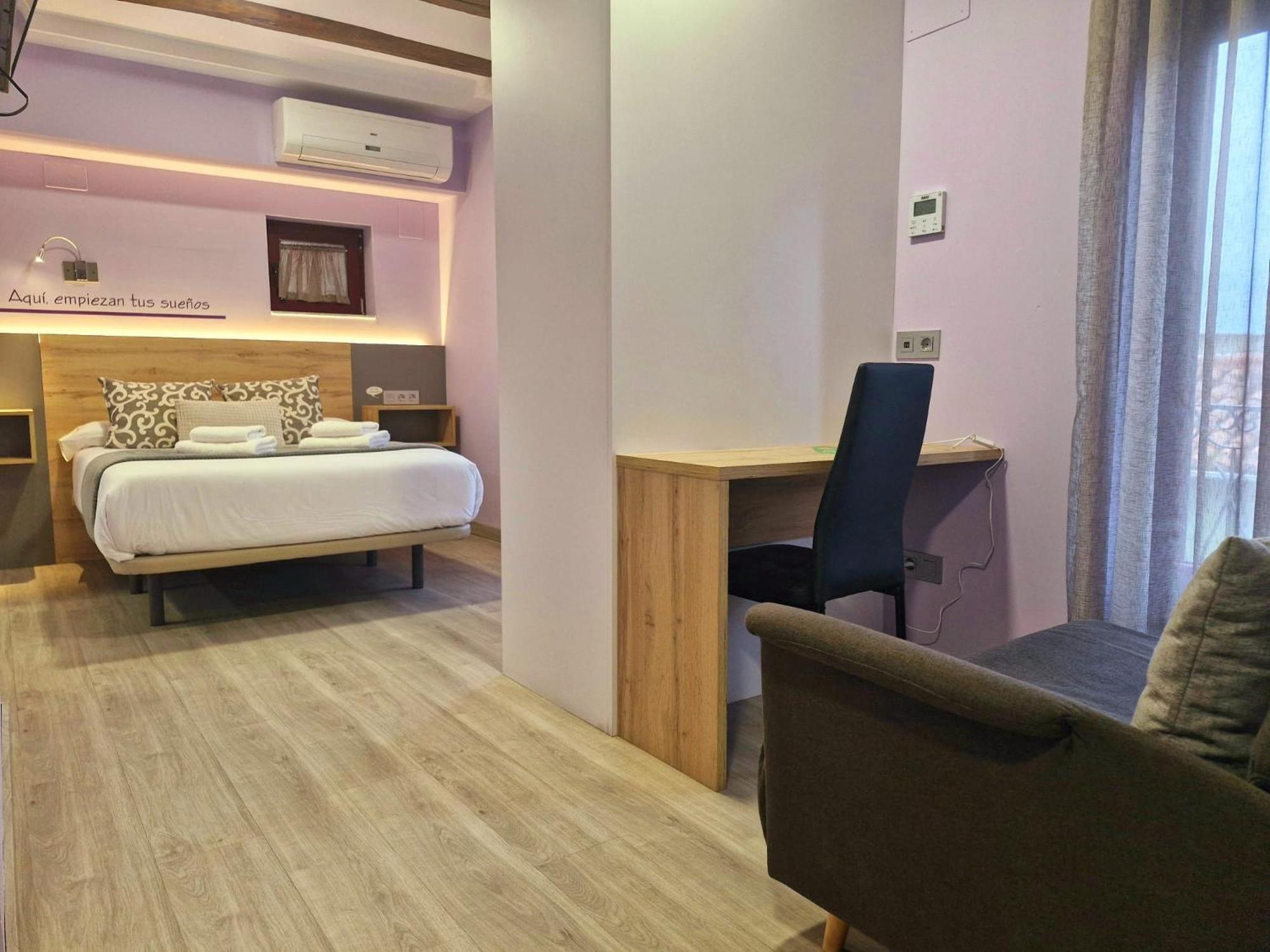 Feeling Home - Suites&Rooms Leon Bagian luar foto
