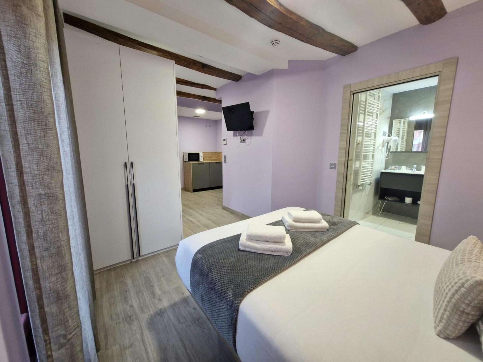 Feeling Home - Suites&Rooms Leon Bagian luar foto