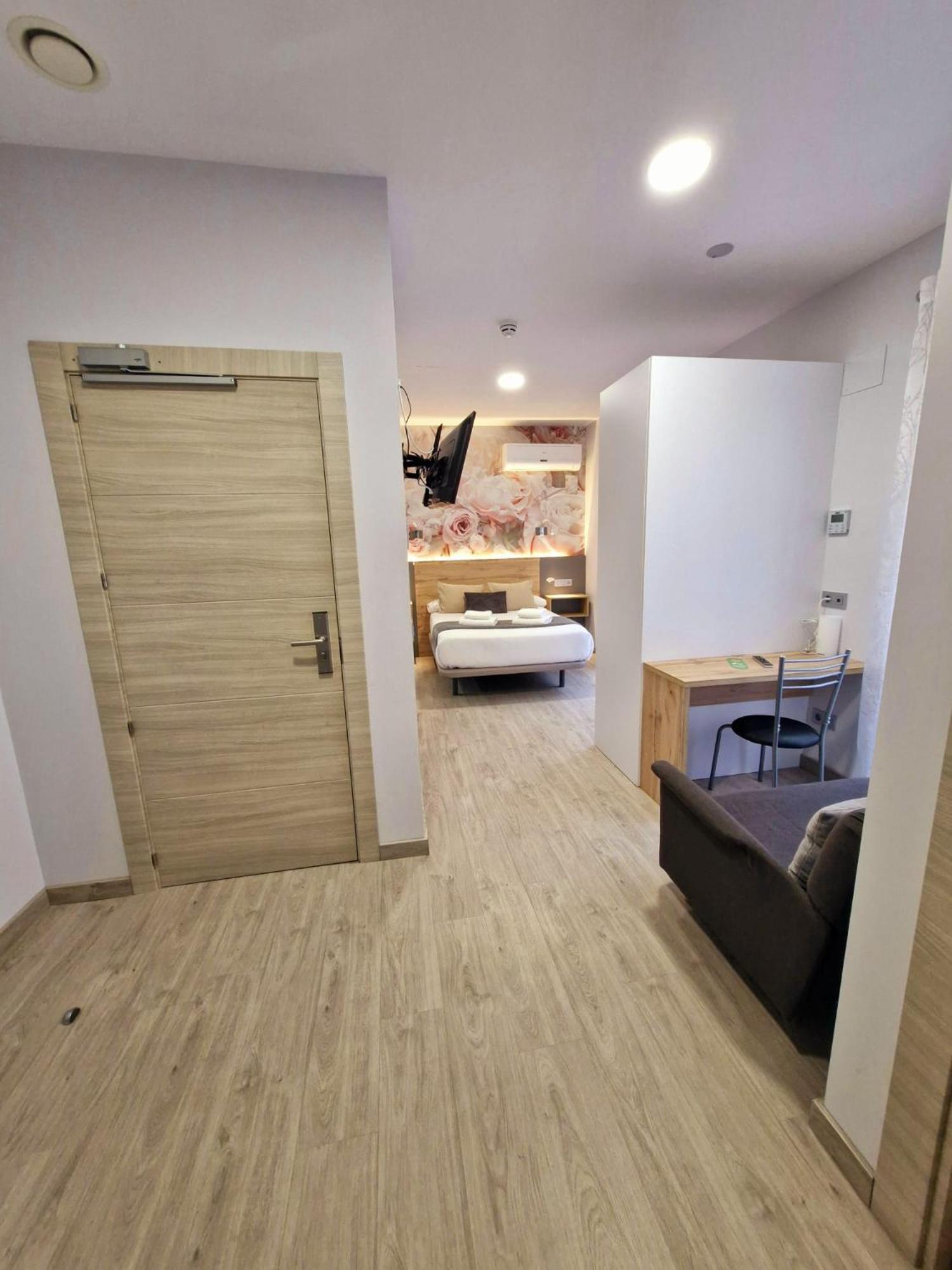 Feeling Home - Suites&Rooms Leon Bagian luar foto
